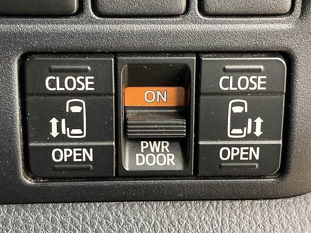 TOYOTA VOXY 2019 Image 31