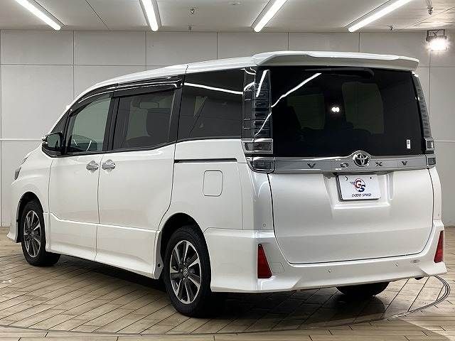 TOYOTA VOXY 2019 Image 31