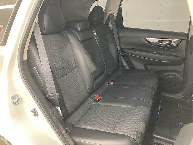 NISSAN X-TRAIL HYBRID 4WD 2017 Image 31