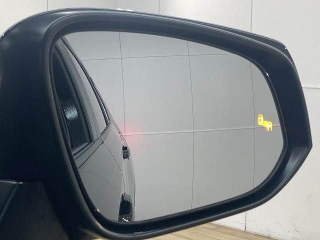 TOYOTA RAV4 PHV 2023 Image 31