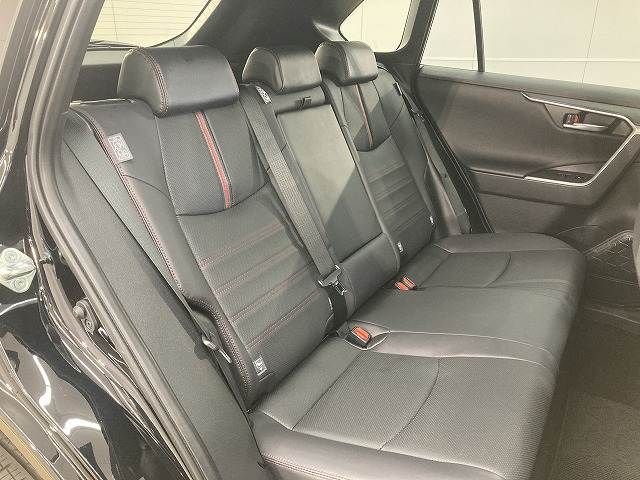 TOYOTA RAV4 PHV 2023 Image 31