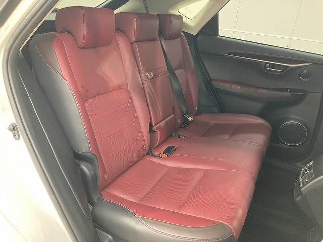 TOYOTA LEXUS NX300H 2018 Image 31