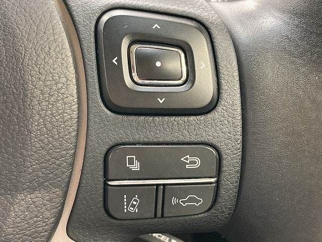 TOYOTA LEXUS NX300H 2018 Image 31