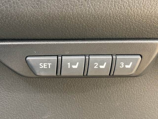 TOYOTA LEXUS NX300H 2018 Image 31