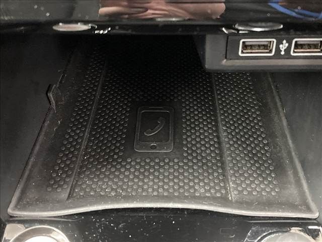 VOLKSWAGEN T-CROSS 2020 Image 31