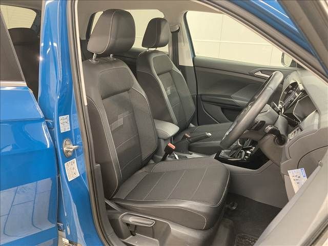 VOLKSWAGEN T-CROSS 2020 Image 31