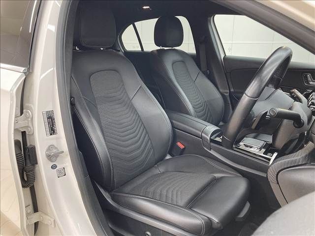 MERCEDES BENZ A CLAS 2018 Image 31