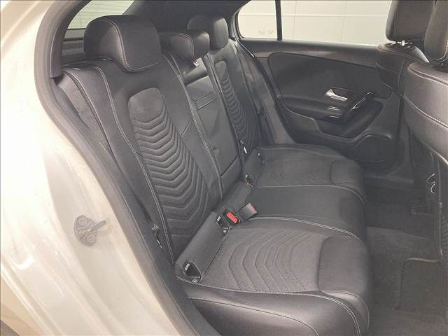 MERCEDES BENZ A CLAS 2018 Image 31