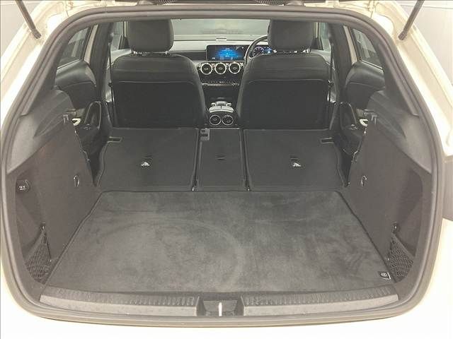 MERCEDES BENZ A CLAS 2018 Image 31