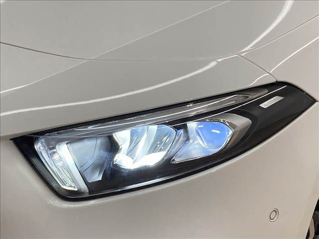 MERCEDES BENZ A CLAS 2018 Image 31