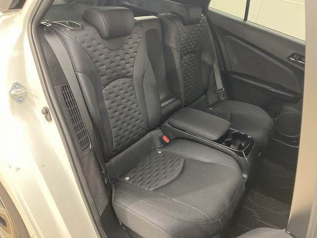 TOYOTA PRIUS PHV 2017 Image 31