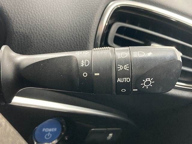 TOYOTA PRIUS PHV 2017 Image 31