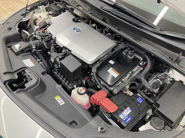 TOYOTA PRIUS PHV 2017 Image 31