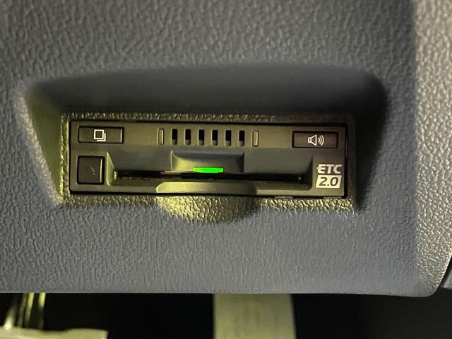 TOYOTA PRIUS 2019 Image 31