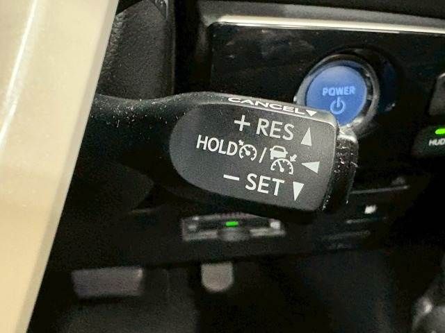 TOYOTA PRIUS 2017 Image 31