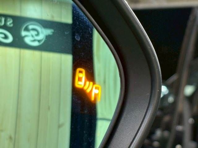 TOYOTA PRIUS 2017 Image 31