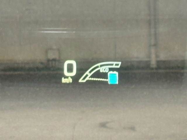 TOYOTA PRIUS 2017 Image 31