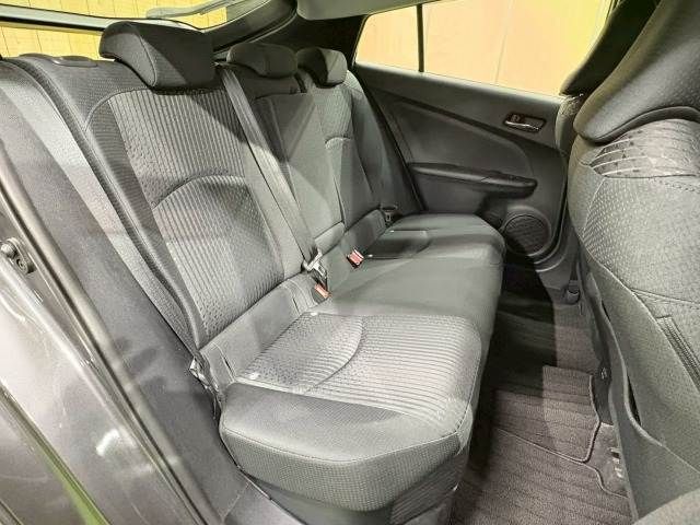 TOYOTA PRIUS 2017 Image 31