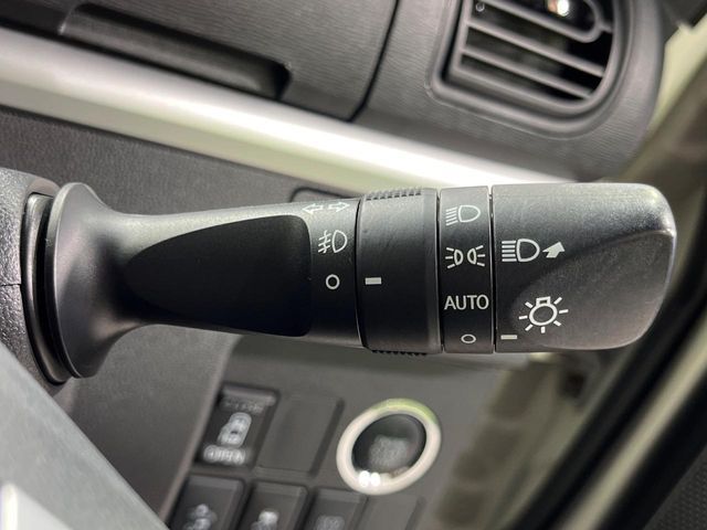 DAIHATSU TANTO CUSTOM 4WD 2016 Image 31