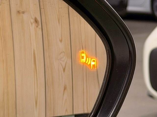 TOYOTA PRIUS 2016 Image 31