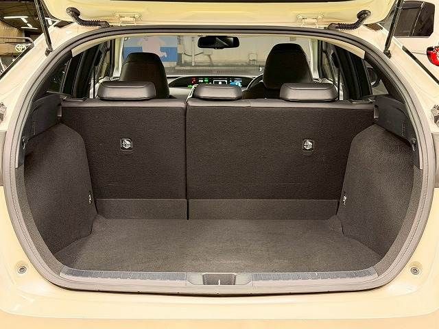 TOYOTA PRIUS 2016 Image 31