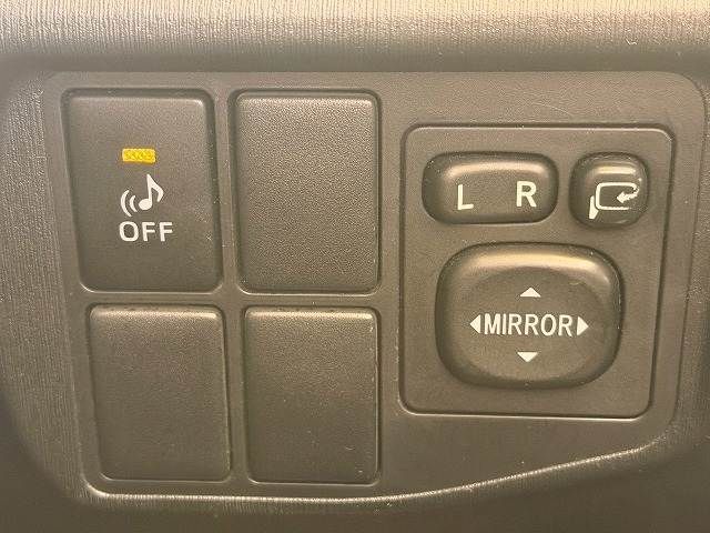 TOYOTA PRIUS 2012 Image 31