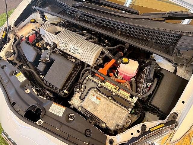 TOYOTA PRIUS 2012 Image 31