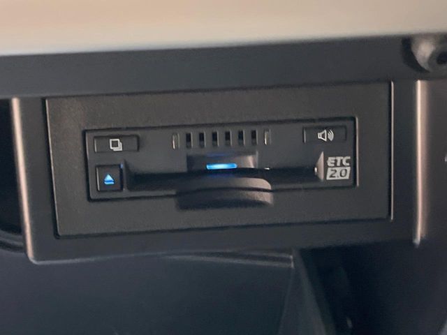 TOYOTA LANDCRUISER PRADO 2022 Image 31