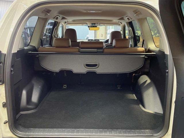 TOYOTA LANDCRUISER PRADO 2022 Image 31