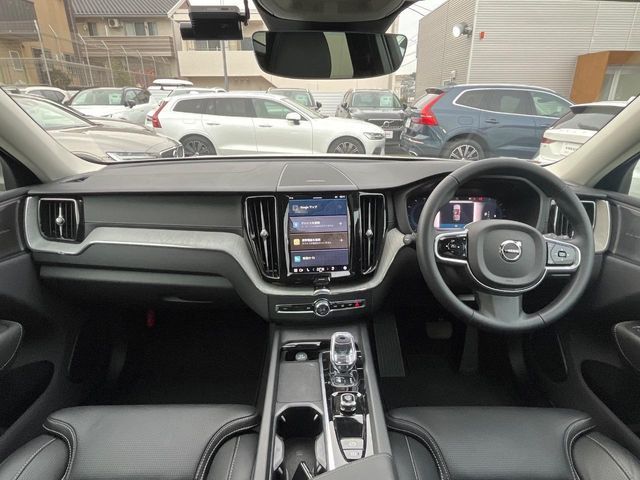 VOLVO XC60 2025 Image 31