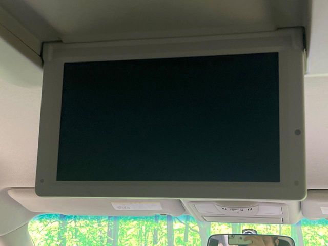 NISSAN ELGRAND 2012 Image 31