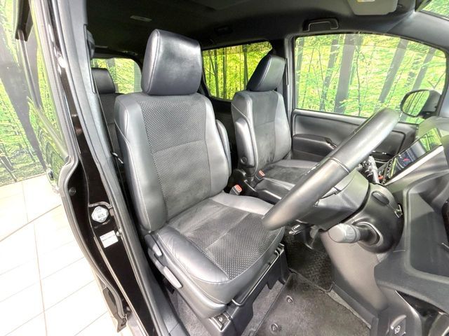 TOYOTA VOXY 2021 Image 31