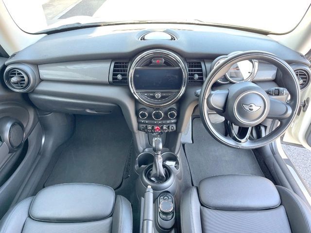 BMW MINI COOPER 2018 Image 31