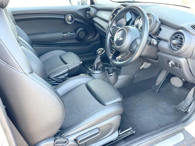 BMW MINI COOPER 2018 Image 31