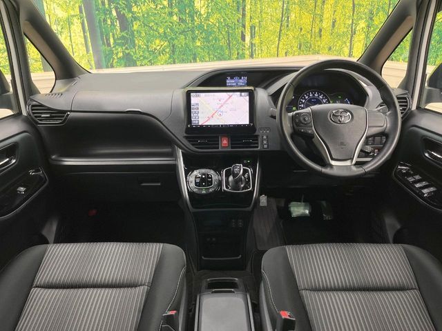 TOYOTA VOXY HYBRID 2020 Image 31