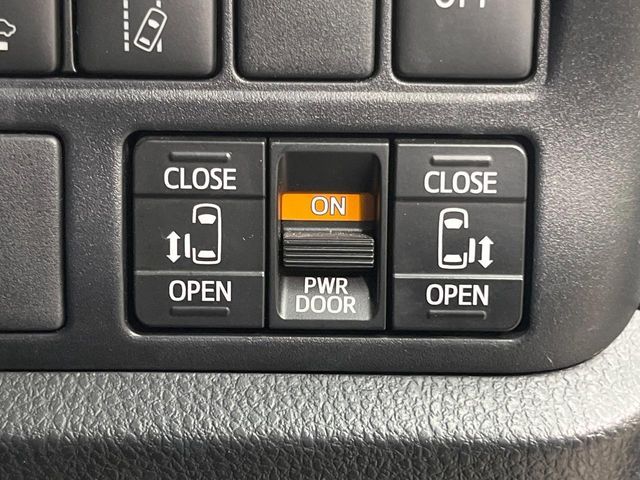 TOYOTA VOXY HYBRID 2020 Image 31