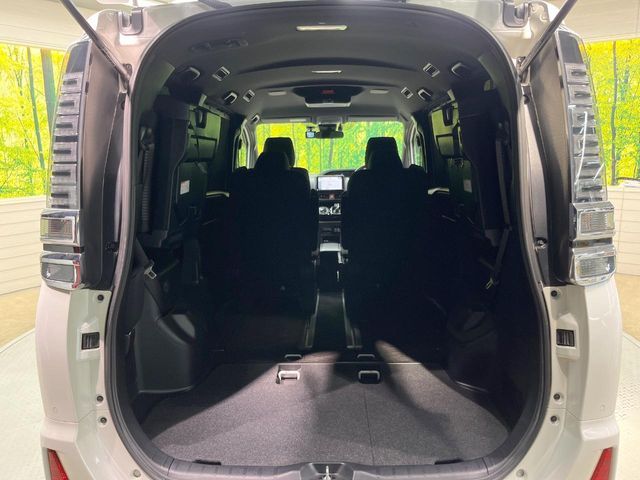 TOYOTA VOXY HYBRID 2020 Image 31