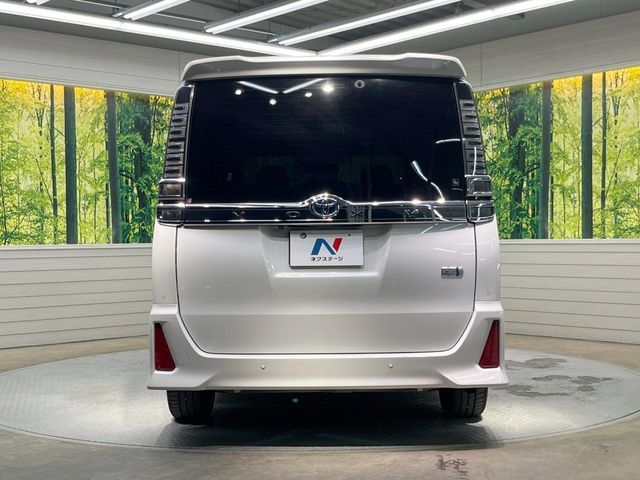 TOYOTA VOXY HYBRID 2020 Image 31