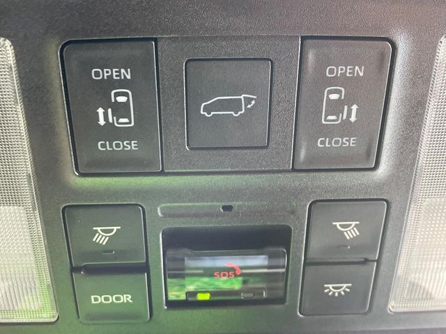 TOYOTA VOXY HYBRID 2023 Image 31