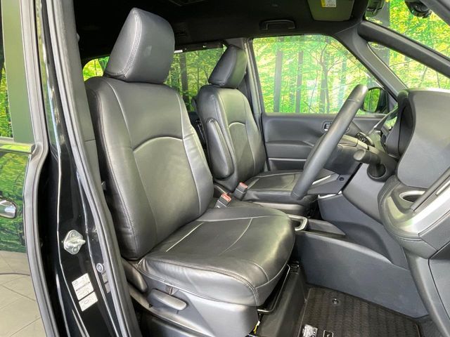 TOYOTA VOXY HYBRID 2023 Image 31