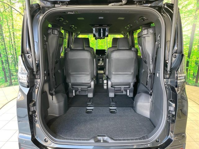 TOYOTA VOXY HYBRID 2023 Image 31