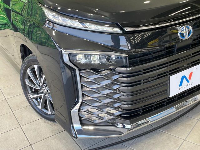 TOYOTA VOXY HYBRID 2023 Image 31