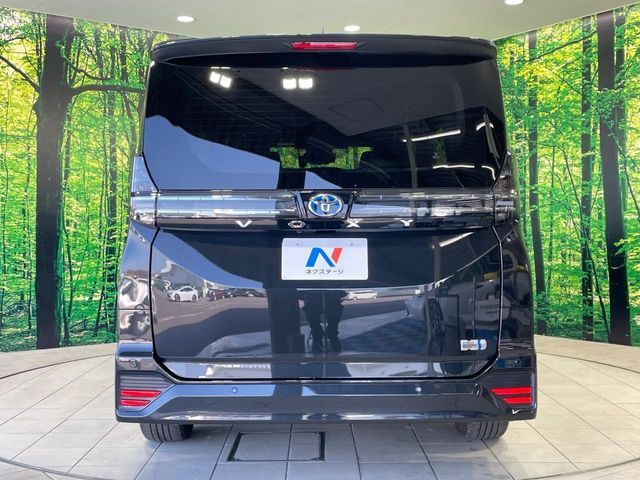 TOYOTA VOXY HYBRID 2023 Image 31