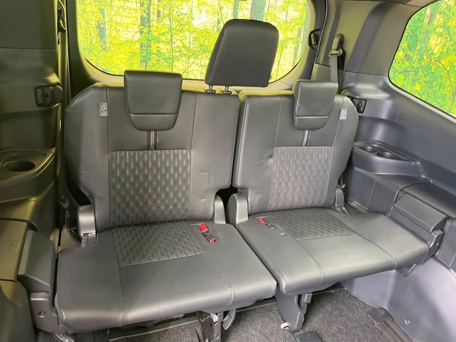 TOYOTA NOAH HYBRID 2022 Image 31