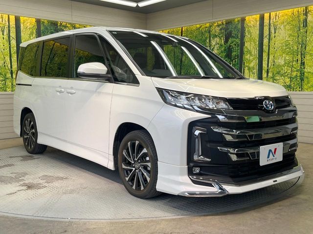 TOYOTA NOAH HYBRID 2022 Image 31