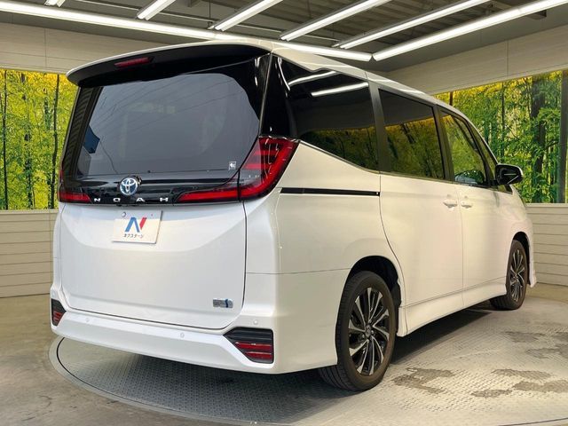 TOYOTA NOAH HYBRID 2022 Image 31