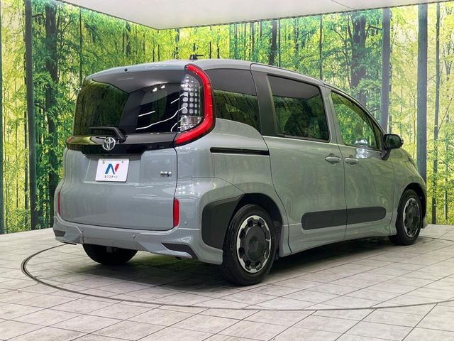 TOYOTA SIENTA HYBRID 2024 Image 31