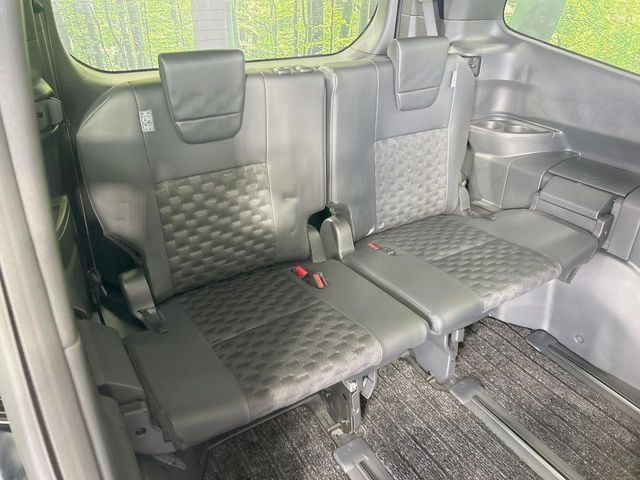 TOYOTA VOXY HYBRID 2025 Image 31