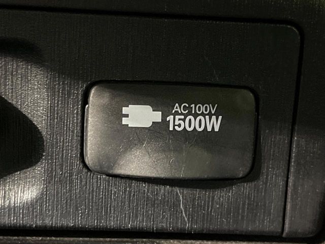 TOYOTA PRIUS ALPHA 2016 Image 31