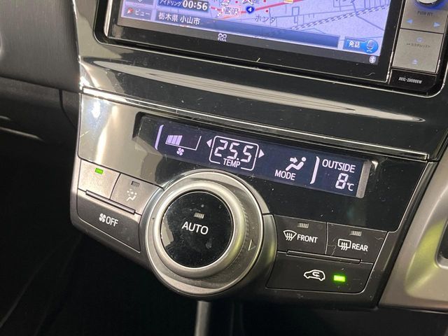 TOYOTA PRIUS ALPHA 2016 Image 31